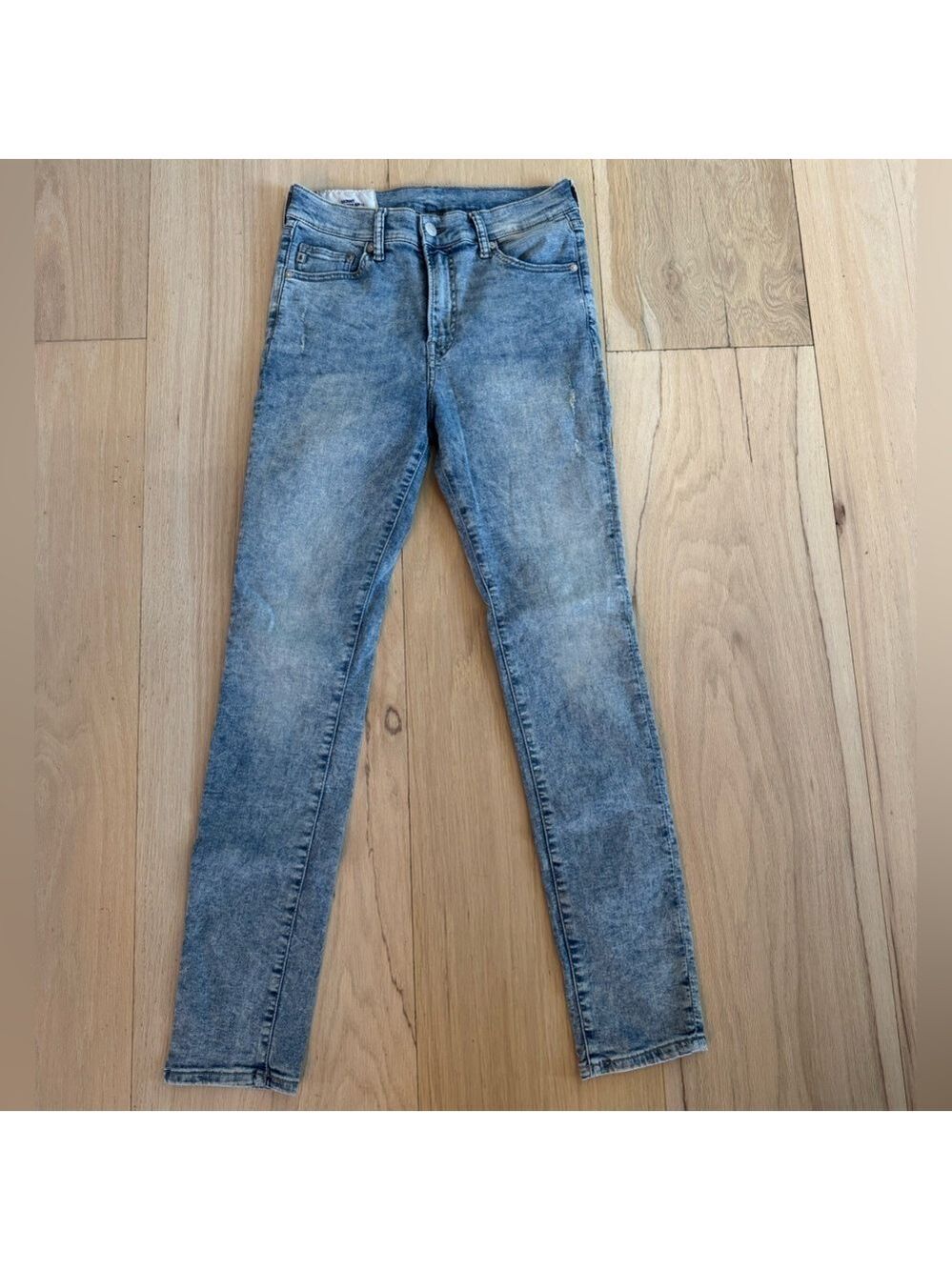 H&M Skinny Coupe Moulante Jeans Light to Medium Wash Size 31/32